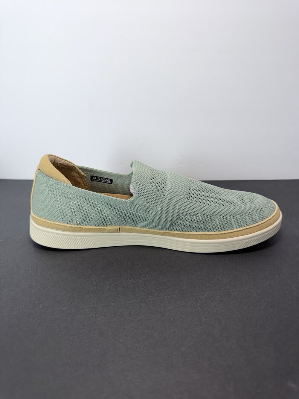 Revitalign Womens Mariner SoHo Slip On Size 9 D